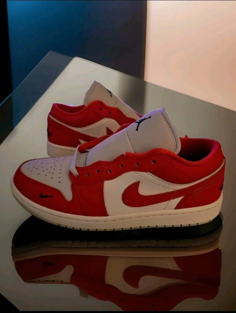 Men's Size 9 - Air Jordan 1 SE Low Chile Red/Summit White